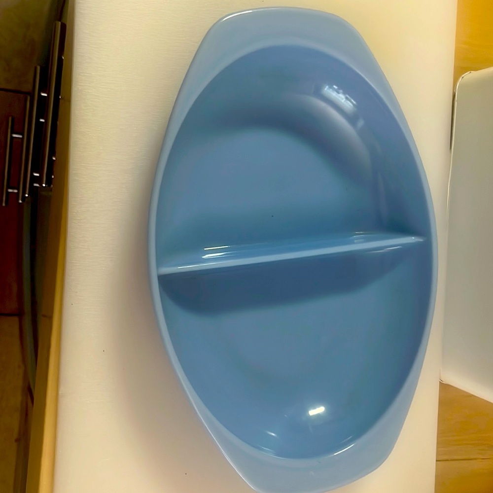 PYREX VINTAGE BLUE DELPHITE DIVIDED CASSEROLE.